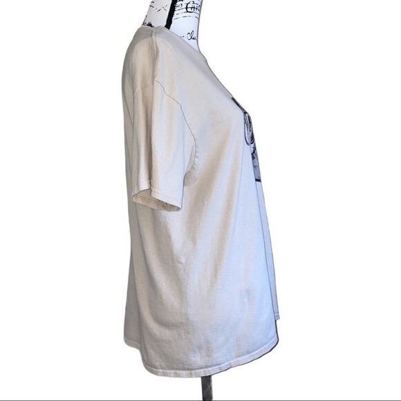 Delta Smart Kitty Cat Tee Shirt - Picture 5 of 7